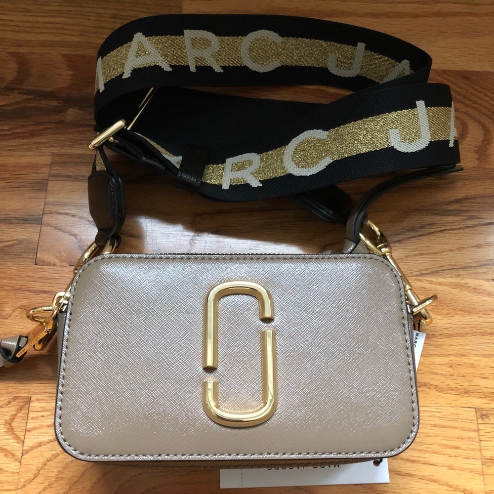 —-SOLD—Marc jacobs snapshot bag French grey multi